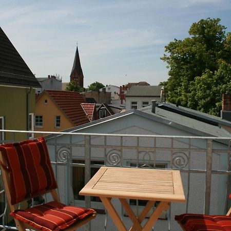 Ferienresidenz Am Strom Apartment Rostock Exterior photo