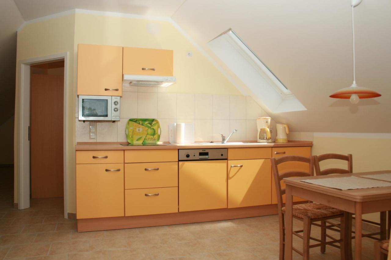Ferienresidenz Am Strom Apartment Rostock Exterior photo