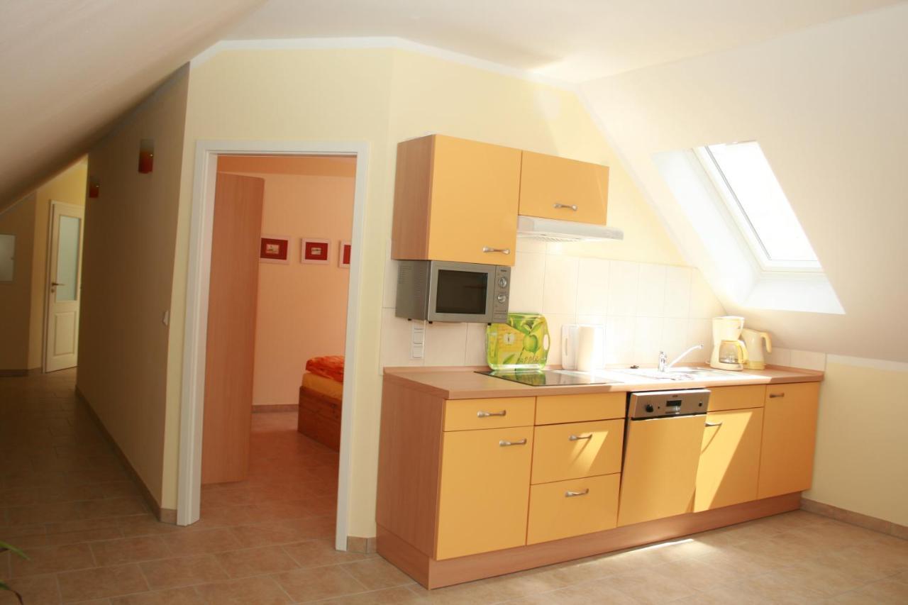 Ferienresidenz Am Strom Apartment Rostock Exterior photo