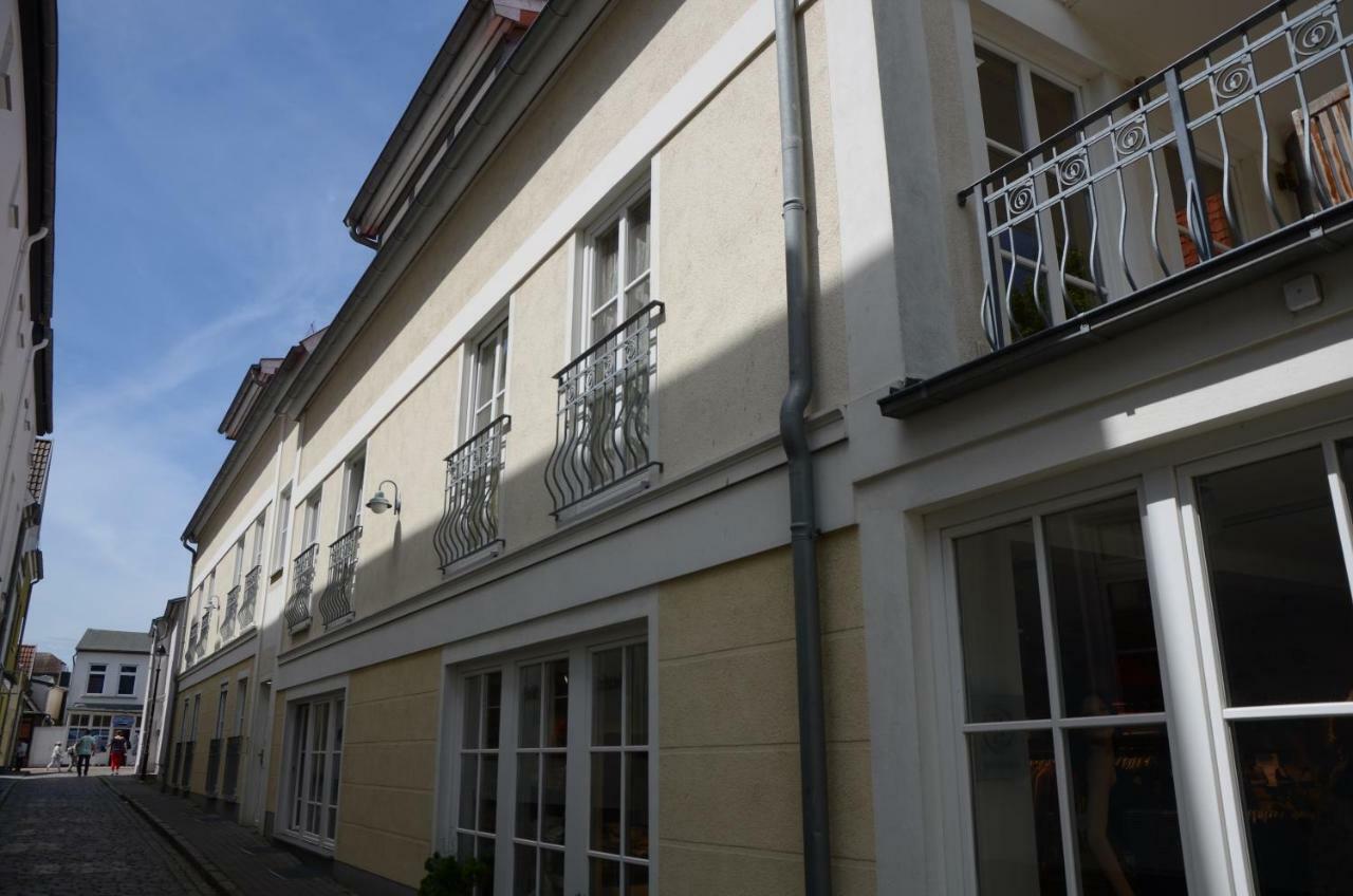 Ferienresidenz Am Strom Apartment Rostock Exterior photo